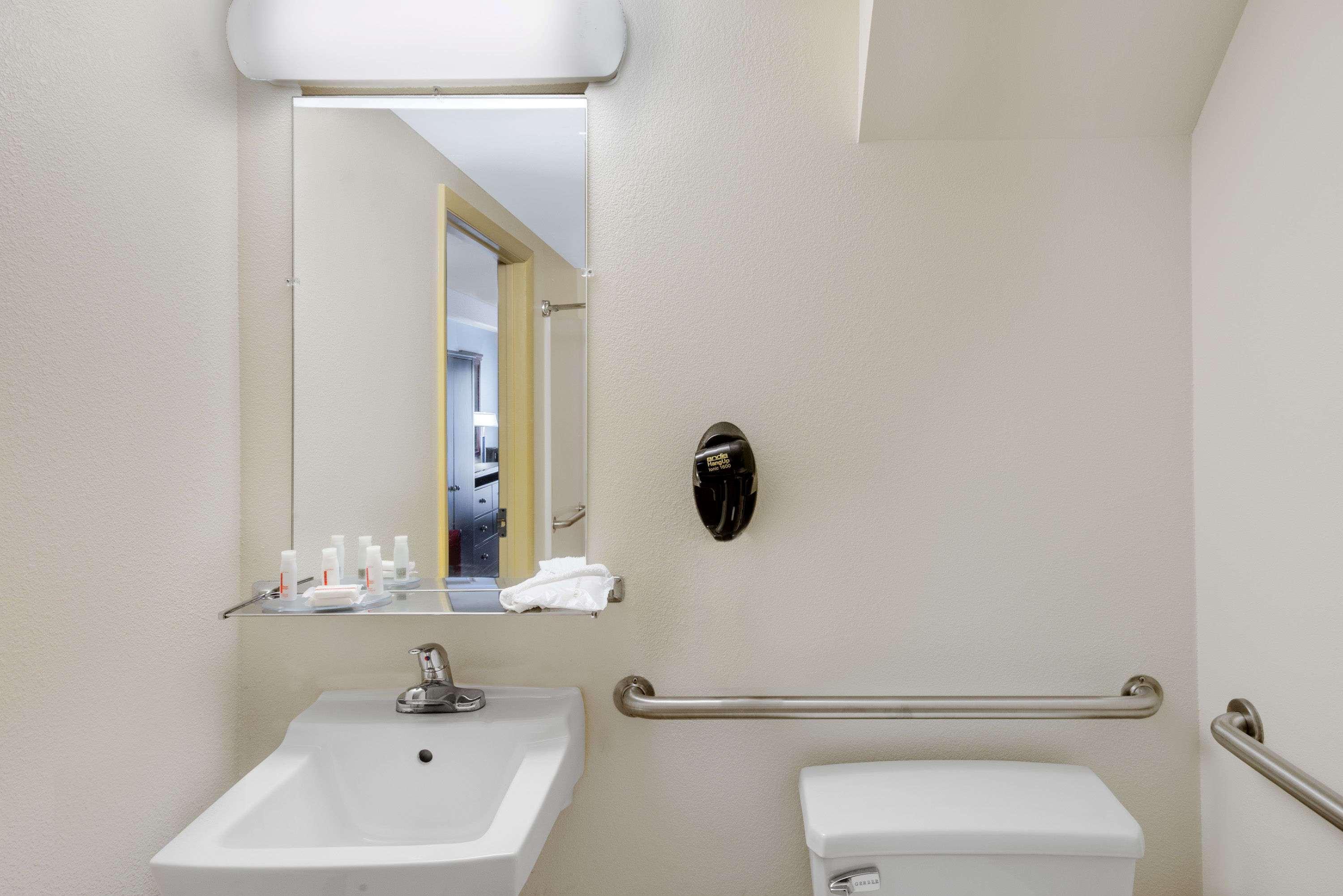 Days Inn By Wyndham Geneva/Finger Lakes Luaran gambar